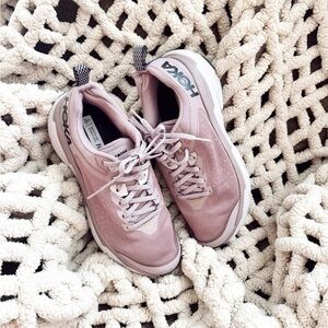 Hoka Women's Challenger ATR6 Sneakers